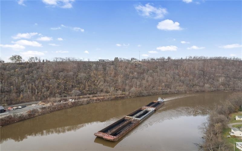 882 HIGHPOINT DRIVE, COAL CENTER, 15423, ,Commercial-industrial-business,For Sale,HIGHPOINT DRIVE,1680801