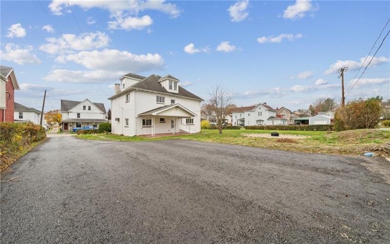 612 Mulberry St, Scottdale, 15683, 4 Bedrooms Bedrooms, ,2 BathroomsBathrooms,Residential,For Sale,Mulberry St,1680894