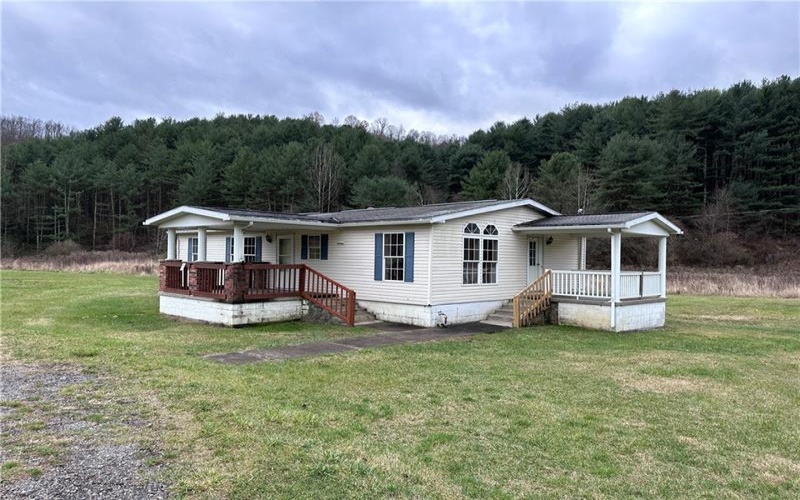 119 Blockhouse Rd., Holbrook, PA, 15341, 3 Bedrooms Bedrooms, 7 Rooms Rooms,2 BathroomsBathrooms,Residential,For Sale,Blockhouse Rd.,1681362