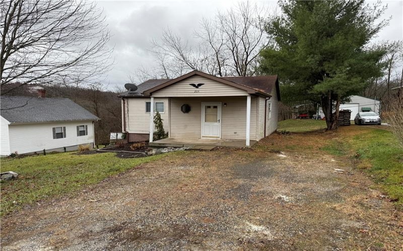 204 Charles Street, Langeloth, 15054, 2 Bedrooms Bedrooms, 6 Rooms Rooms,1 BathroomBathrooms,Residential,For Sale,Charles Street,1681377