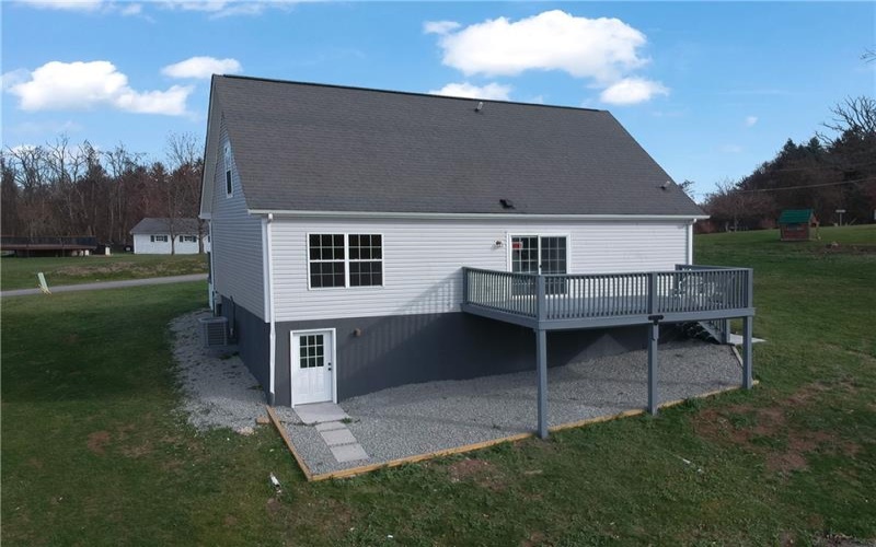 96 Waynesburg Road, West Alexander, 15376, 3 Bedrooms Bedrooms, 8 Rooms Rooms,2.1 BathroomsBathrooms,Residential,For Sale,Waynesburg Road,1681731