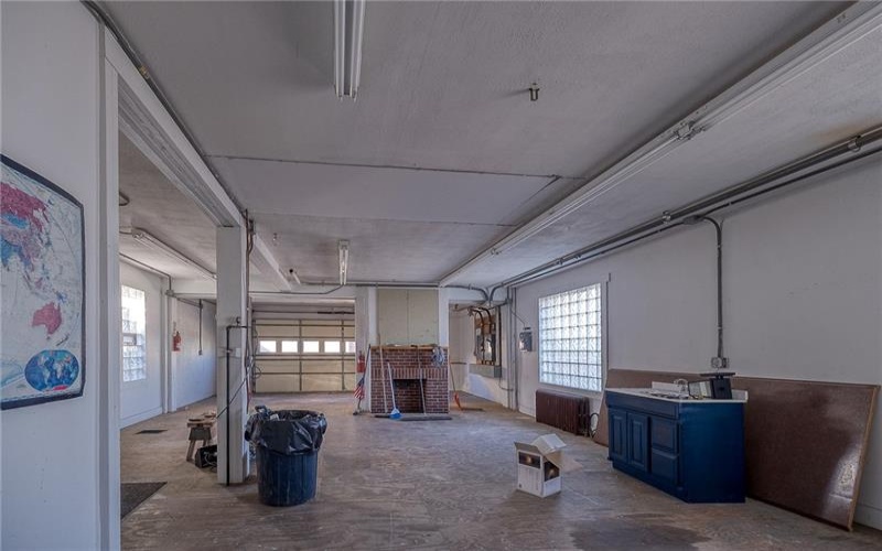 1168 Industrial Bld, New Kensington, 15068, ,Commercial-industrial-business,For Sale,Industrial Bld,1640790