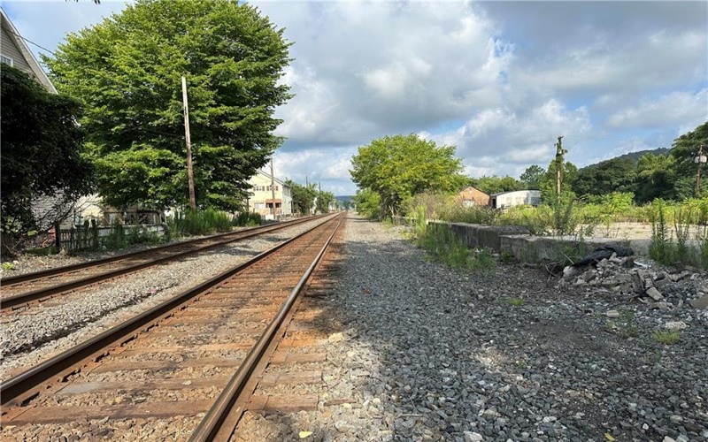 1101 Railroad, 15063, 15063, ,Commercial-industrial-business,For Sale,Railroad,1683074