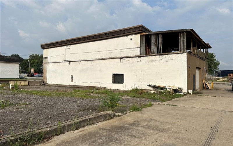 1101 Railroad, 15063, 15063, ,Commercial-industrial-business,For Sale,Railroad,1683074