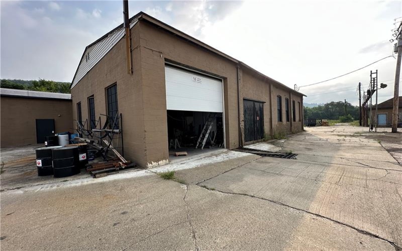 1101 Railroad, 15063, 15063, ,Commercial-industrial-business,For Sale,Railroad,1683074