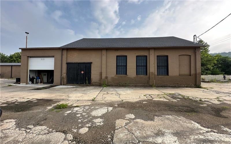 1101 Railroad, 15063, 15063, ,Commercial-industrial-business,For Sale,Railroad,1683074