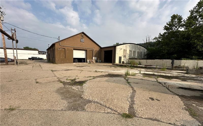 1101 Railroad, 15063, 15063, ,Commercial-industrial-business,For Sale,Railroad,1683074