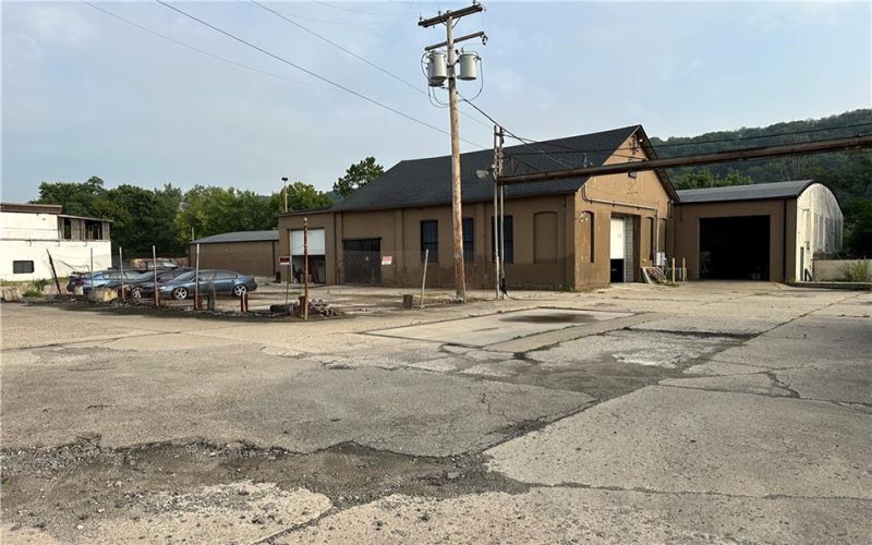 1101 Railroad, 15063, 15063, ,Commercial-industrial-business,For Sale,Railroad,1683074