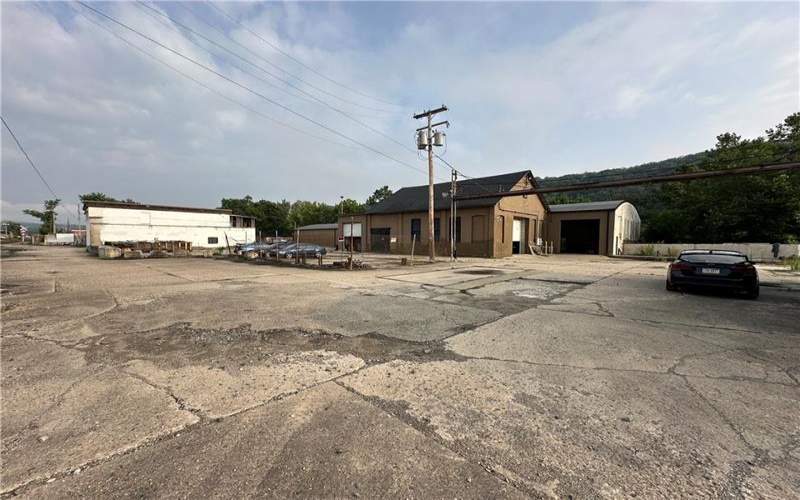 1101 Railroad, 15063, 15063, ,Commercial-industrial-business,For Sale,Railroad,1683074