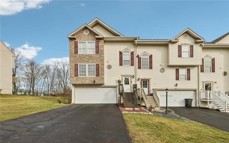 892 Talon Ct, Leechburg, 15656, 3 Bedrooms Bedrooms, 5 Rooms Rooms,2.1 BathroomsBathrooms,Residential,For Sale,Talon Ct,1683100