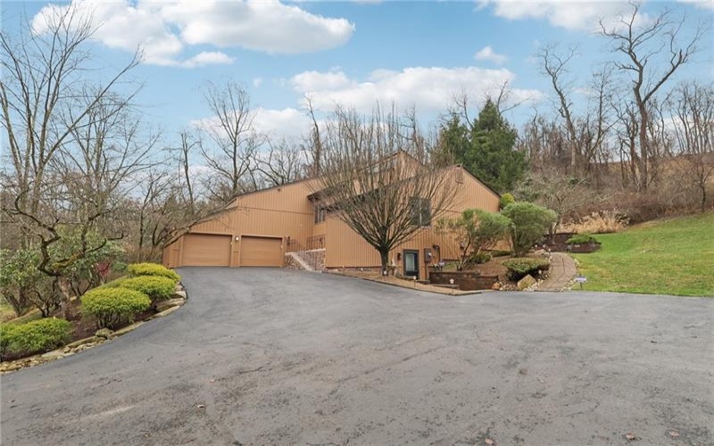 3928 Laurel Oak Circle, Murrysville, 15668, 4 Bedrooms Bedrooms, 10 Rooms Rooms,3 BathroomsBathrooms,Residential,For Sale,Laurel Oak Circle,1683331