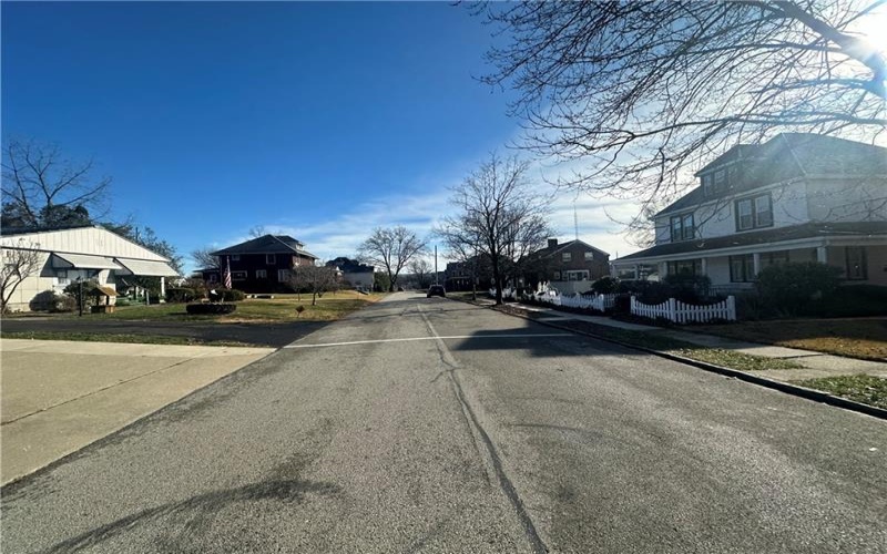 809 Arthur Avenue, Scottdale, 15683, 3 Bedrooms Bedrooms, ,1 BathroomBathrooms,Residential,For Sale,Arthur Avenue,1683162