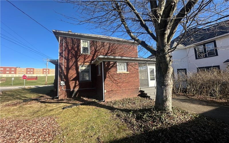 809 Arthur Avenue, Scottdale, 15683, 3 Bedrooms Bedrooms, ,1 BathroomBathrooms,Residential,For Sale,Arthur Avenue,1683162