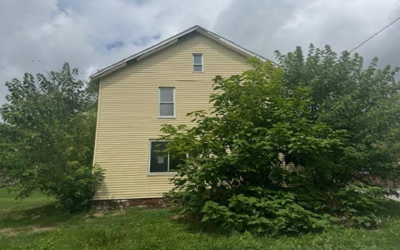 2713 Wilson St, Latrobe, 15650, 4 Bedrooms Bedrooms, 7 Rooms Rooms,1 BathroomBathrooms,Residential,For Sale,Wilson St,1683419