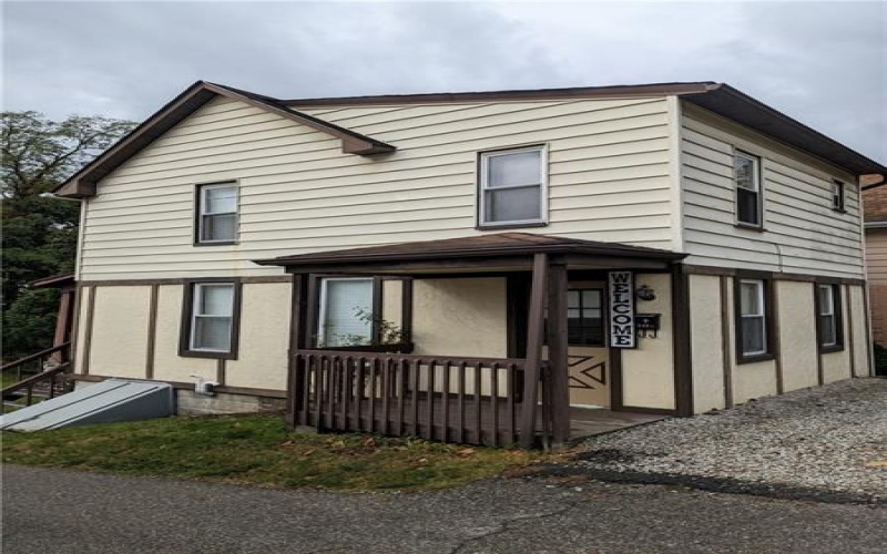 346.5 College, Canonsburg, 15317, 2 Bedrooms Bedrooms, ,1 BathroomBathrooms,Lease,For Sale,College,1683452