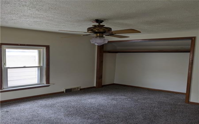 346.5 College, Canonsburg, 15317, 2 Bedrooms Bedrooms, ,1 BathroomBathrooms,Lease,For Sale,College,1683452