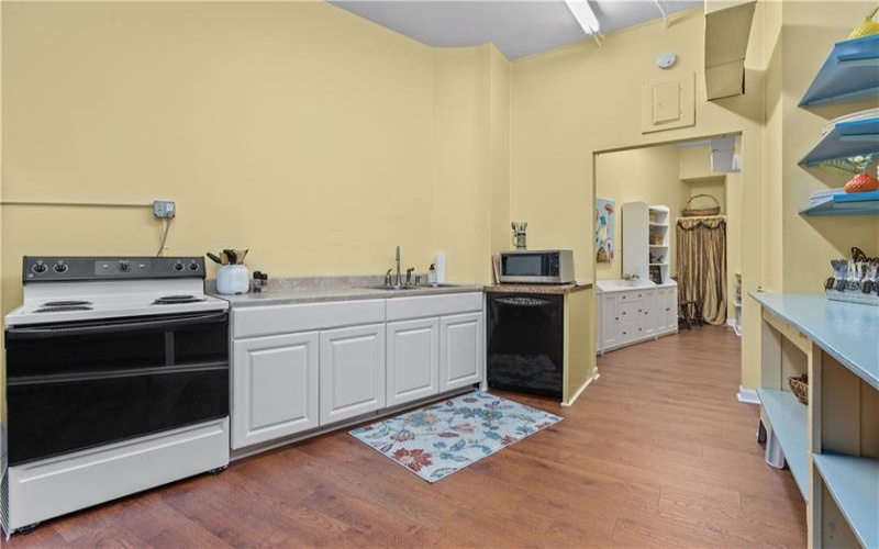 206 Alexander Ave., Strabane, 15363, 7 Rooms Rooms,1.1 BathroomsBathrooms,Residential,For Sale,Alexander Ave.,1683541