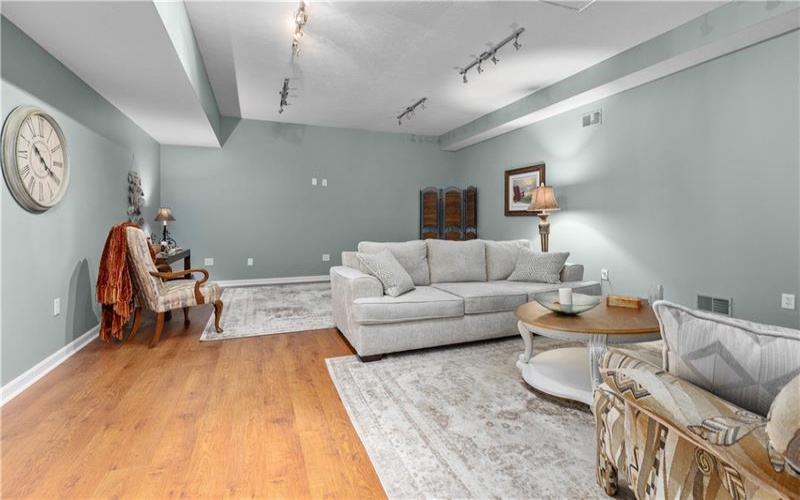 206 Alexander Ave., Strabane, 15363, 7 Rooms Rooms,1.1 BathroomsBathrooms,Residential,For Sale,Alexander Ave.,1683541