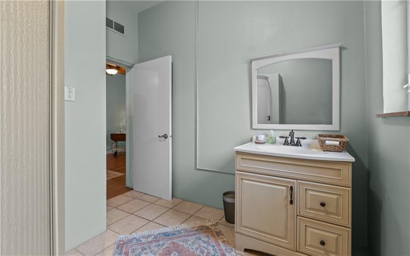206 Alexander Ave., Strabane, 15363, 7 Rooms Rooms,1.1 BathroomsBathrooms,Residential,For Sale,Alexander Ave.,1683541