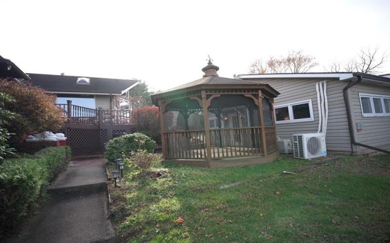 24 Stracke Ave, Monessen, 15062, 2 Bedrooms Bedrooms, ,2.1 BathroomsBathrooms,Residential,For Sale,Stracke Ave,1683617