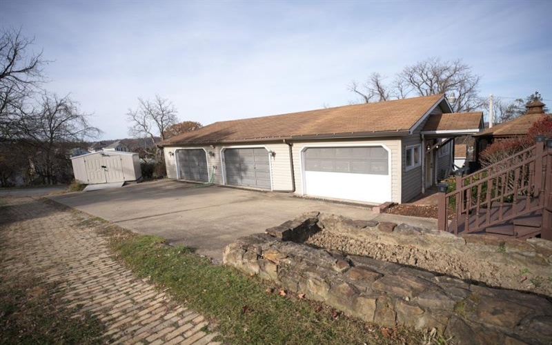 24 Stracke Ave, Monessen, 15062, 2 Bedrooms Bedrooms, ,2.1 BathroomsBathrooms,Residential,For Sale,Stracke Ave,1683617