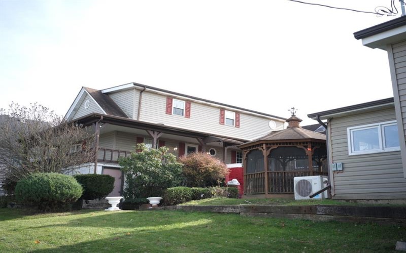 24 Stracke Ave, Monessen, 15062, 2 Bedrooms Bedrooms, ,2.1 BathroomsBathrooms,Residential,For Sale,Stracke Ave,1683617