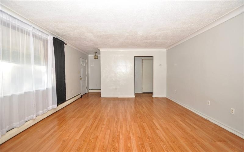 249 Spring Valley Rd, Jeannette, 15644, 3 Bedrooms Bedrooms, 8 Rooms Rooms,1.1 BathroomsBathrooms,Residential,For Sale,Spring Valley Rd,1670908
