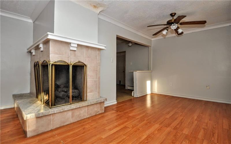 249 Spring Valley Rd, Jeannette, 15644, 3 Bedrooms Bedrooms, 8 Rooms Rooms,1.1 BathroomsBathrooms,Residential,For Sale,Spring Valley Rd,1670908
