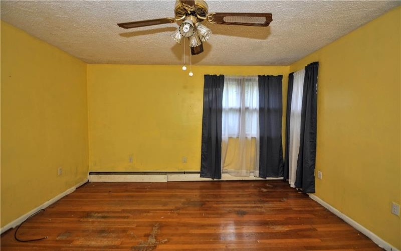 249 Spring Valley Rd, Jeannette, 15644, 3 Bedrooms Bedrooms, 8 Rooms Rooms,1.1 BathroomsBathrooms,Residential,For Sale,Spring Valley Rd,1670908