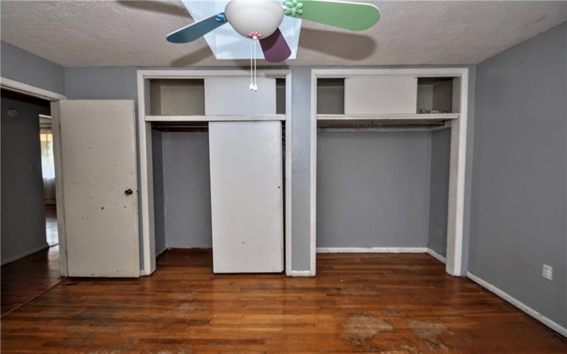 249 Spring Valley Rd, Jeannette, 15644, 3 Bedrooms Bedrooms, 8 Rooms Rooms,1.1 BathroomsBathrooms,Residential,For Sale,Spring Valley Rd,1670908