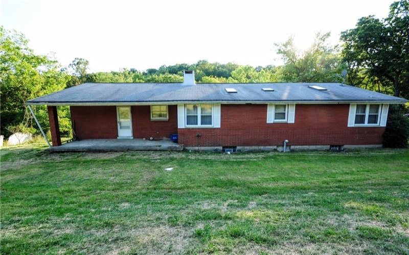 249 Spring Valley Rd, Jeannette, 15644, 3 Bedrooms Bedrooms, 8 Rooms Rooms,1.1 BathroomsBathrooms,Residential,For Sale,Spring Valley Rd,1670908