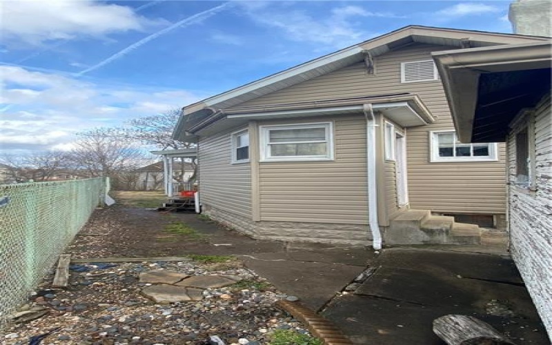 1423 Maple, Monessen, 15062, 2 Bedrooms Bedrooms, ,1.1 BathroomsBathrooms,Residential,For Sale,Maple,1683780