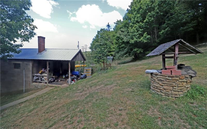 105 Brinker Rd, Hunker, 15639, 4 Bedrooms Bedrooms, 8 Rooms Rooms,1 BathroomBathrooms,Residential,For Sale,Brinker Rd,1684049