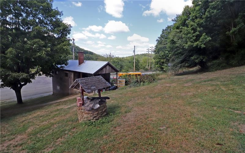 105 Brinker Rd, Hunker, 15639, 4 Bedrooms Bedrooms, 8 Rooms Rooms,1 BathroomBathrooms,Residential,For Sale,Brinker Rd,1684049