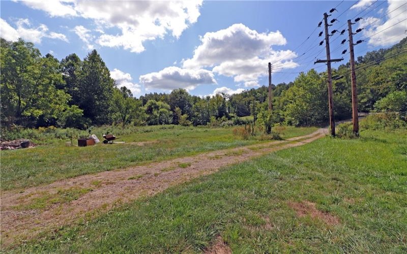 105 Brinker Rd, Hunker, 15639, 4 Bedrooms Bedrooms, 8 Rooms Rooms,1 BathroomBathrooms,Residential,For Sale,Brinker Rd,1684049