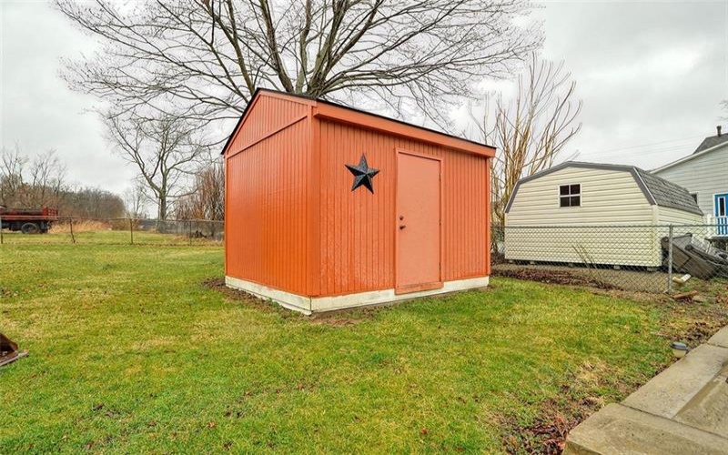 422 Westland Rd, Westland, 15378, ,Commercial-industrial-business,For Sale,Westland Rd,1684133