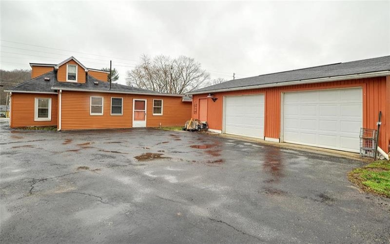 422 Westland Rd, Westland, 15378, ,Commercial-industrial-business,For Sale,Westland Rd,1684133