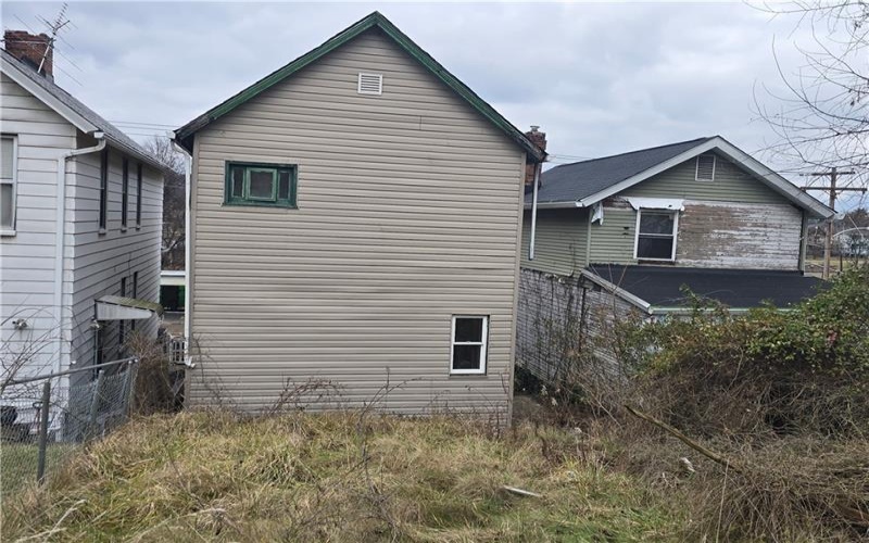 610 McMahon Ave, Monessen, 15062, 2 Bedrooms Bedrooms, ,1 BathroomBathrooms,Residential,For Sale,McMahon Ave,1684733