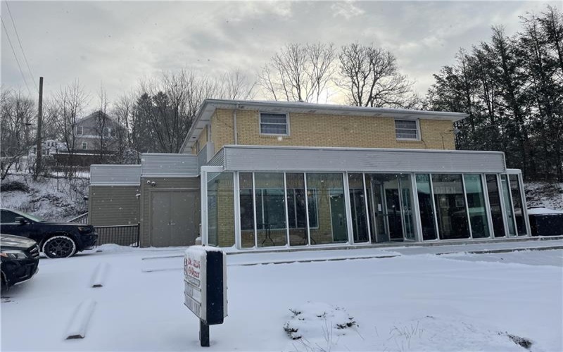 1017 Highland Ave, Greensburg, 15601, ,Commercial-industrial-business,For Sale,Highland Ave,1685008