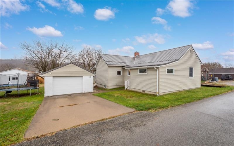 345 Hallam Avenue, Meadow Lands, 15347, 3 Bedrooms Bedrooms, 5 Rooms Rooms,2 BathroomsBathrooms,Residential,For Sale,Hallam Avenue,1685057