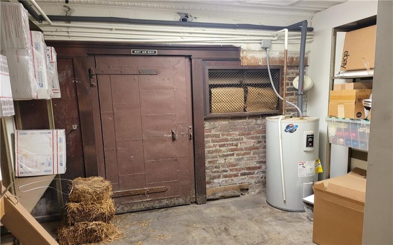 314-316 Clay Ave, Jeannette, 15644, ,Commercial-industrial-business,For Sale,Clay Ave,1684051