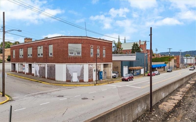 946 Constitution Blvd, New Kensington, 15068, ,Commercial-industrial-business,For Sale,Constitution Blvd,1685256