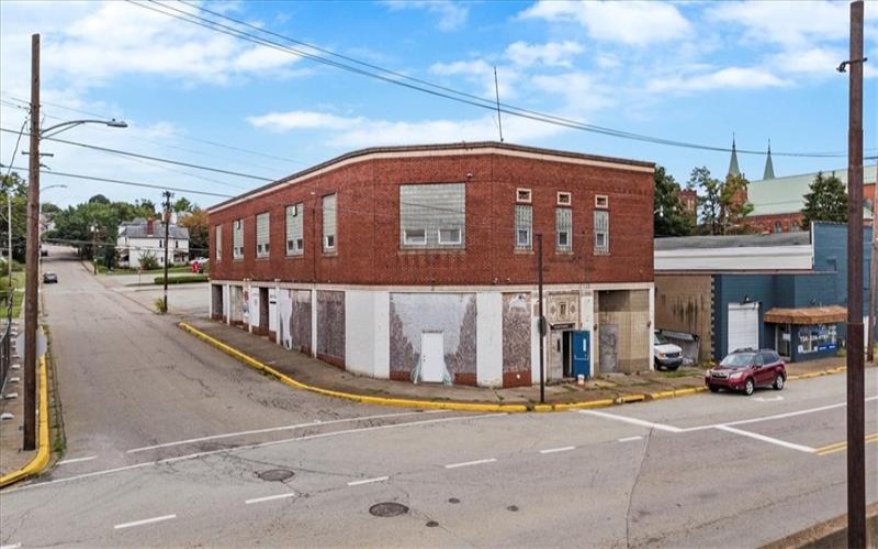 946 Constitution Blvd, New Kensington, 15068, ,Commercial-industrial-business,For Sale,Constitution Blvd,1685256