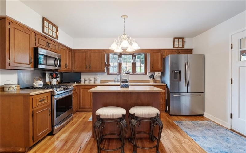 1301 Center Ave, New Kensington, 15068, 3 Bedrooms Bedrooms, 10 Rooms Rooms,3 BathroomsBathrooms,Residential,For Sale,Center Ave,1685221