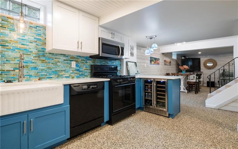 1301 Center Ave, New Kensington, 15068, 3 Bedrooms Bedrooms, 10 Rooms Rooms,3 BathroomsBathrooms,Residential,For Sale,Center Ave,1685221