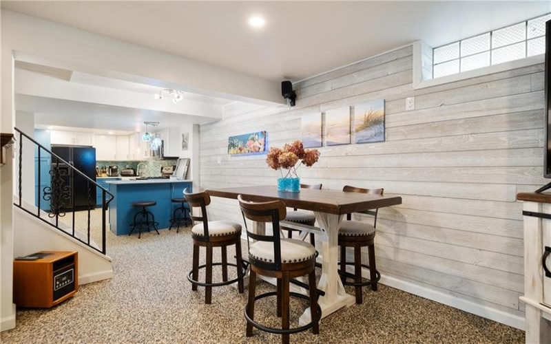 1301 Center Ave, New Kensington, 15068, 3 Bedrooms Bedrooms, 10 Rooms Rooms,3 BathroomsBathrooms,Residential,For Sale,Center Ave,1685221
