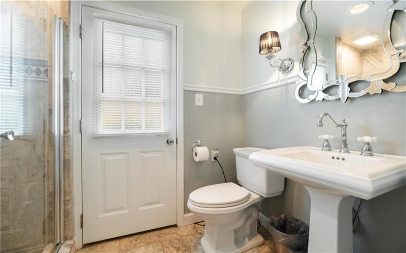 1301 Center Ave, New Kensington, 15068, 3 Bedrooms Bedrooms, 10 Rooms Rooms,3 BathroomsBathrooms,Residential,For Sale,Center Ave,1685221