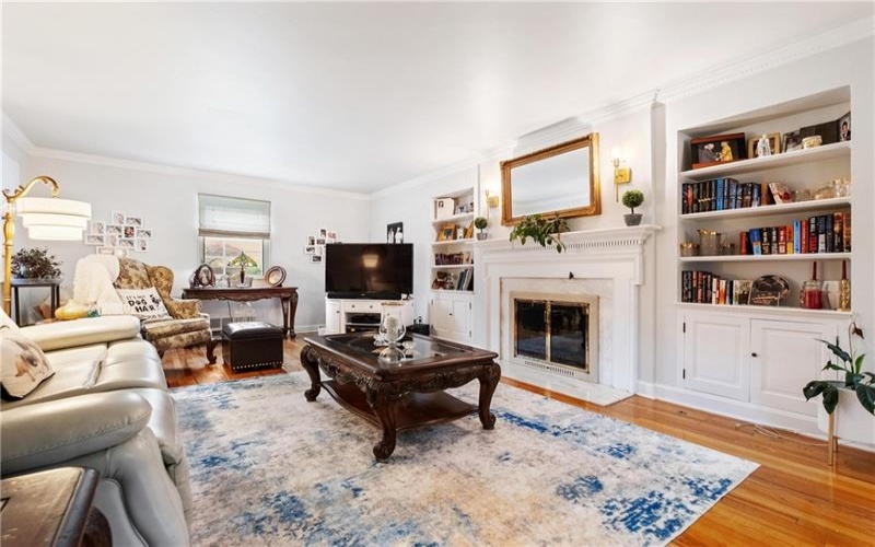 1301 Center Ave, New Kensington, 15068, 3 Bedrooms Bedrooms, 10 Rooms Rooms,3 BathroomsBathrooms,Residential,For Sale,Center Ave,1685221
