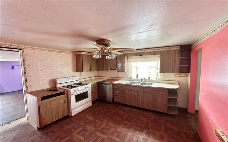 122 Harvey Street, Masontown, 15461, 3 Bedrooms Bedrooms, ,2 BathroomsBathrooms,Residential,For Sale,Harvey Street,1685373