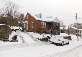 5 Vance Street, Uniontown, 15401, 3 Bedrooms Bedrooms, ,1 BathroomBathrooms,Residential,For Sale,Vance Street,1685335